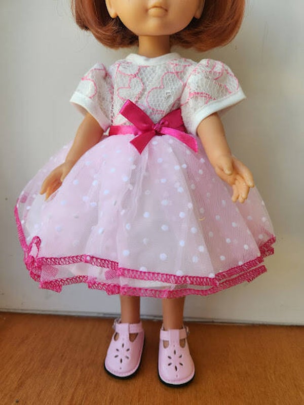 Tenue robe rose blanche tulle satin dentelle et ses chaussures