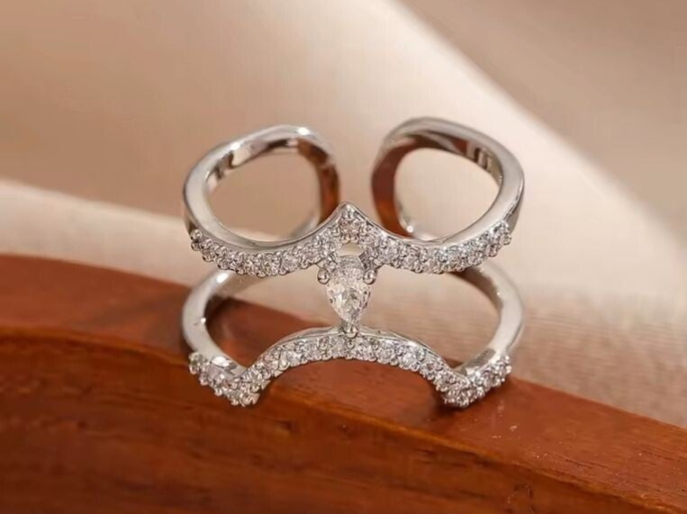Bague d'ongle ajustable strass zirconium
