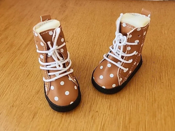 Bottes marrons à pois 60mm