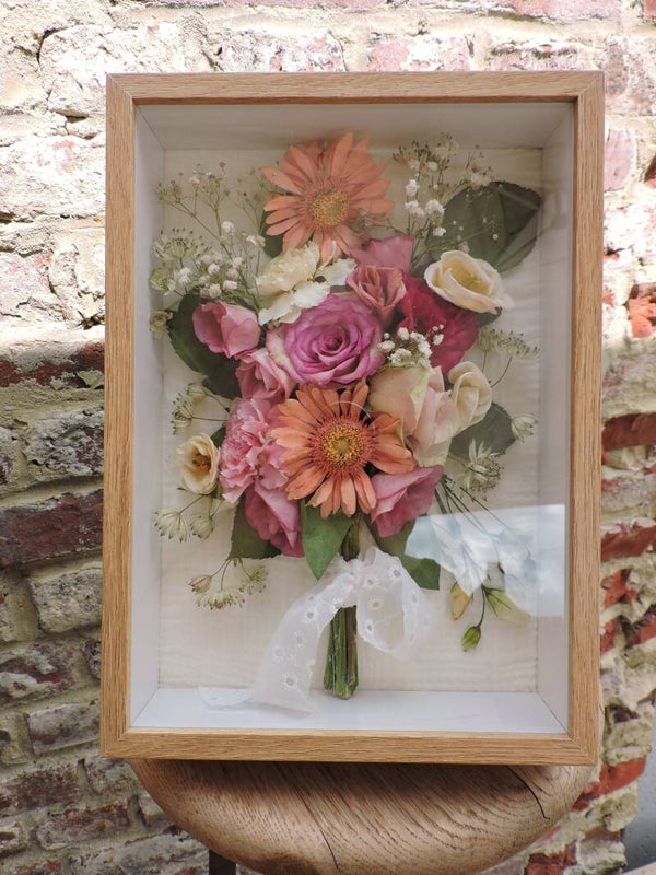 Réservation & Acompte – Préservations de Bouquet Cadre 3D  (Format moyen 30 x 40 cm)