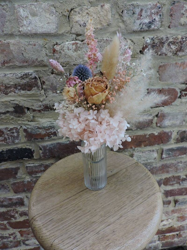Petit Bouquet Végétal & son vase – Nuances rose poudrée & beige
