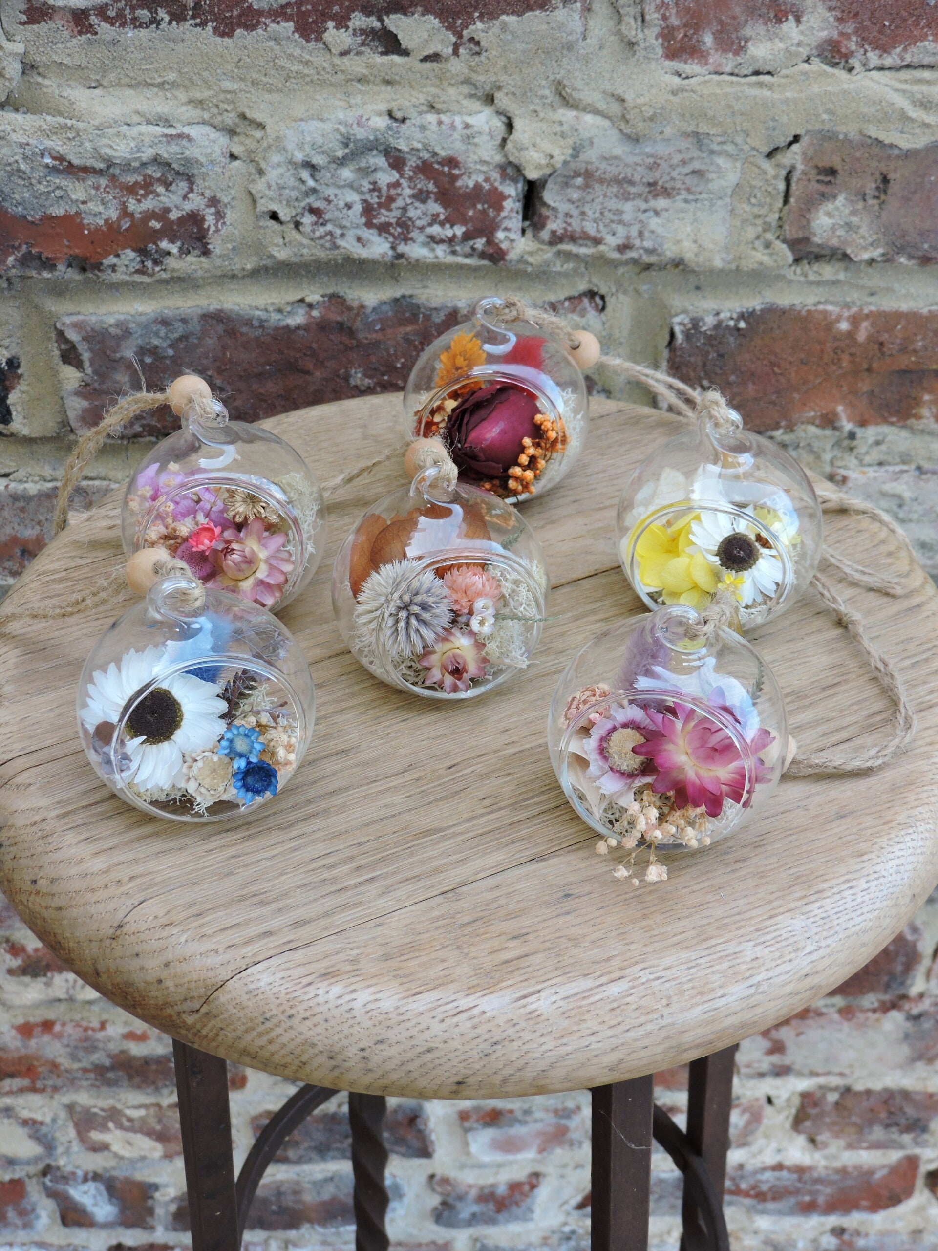 Boule d'Amour Végétale à Suspendre – Verre & Fleurs Séchées