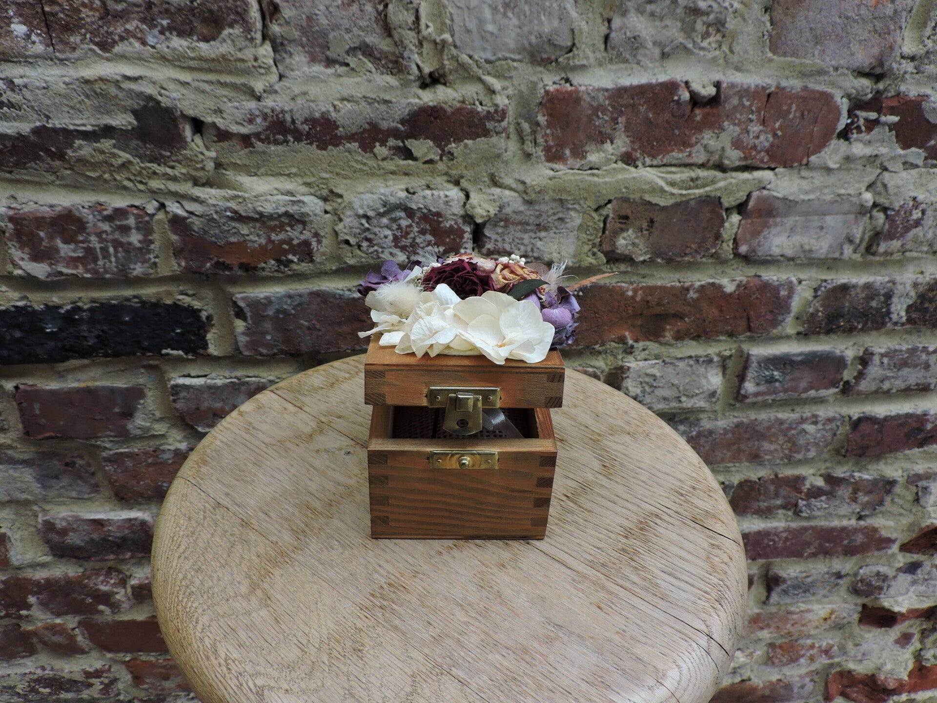 Boîte Porte-Alliances & Demande en Mariage – Bois Teinté ou brut, coussin de  lavande & Fleurs Séchées