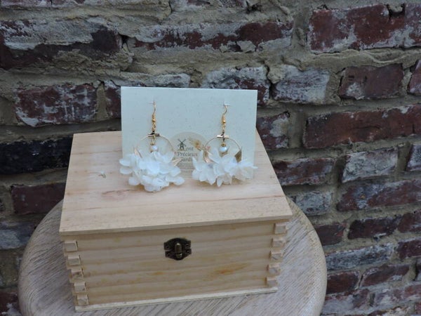 Boucles d'oreilles « Hortense » – Anneaux fleuris en hortensia stabilisé