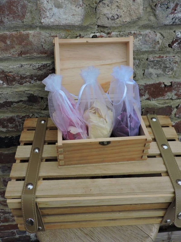 Sachet de Pétales de Roses Séchées du Jardin sac en Organza