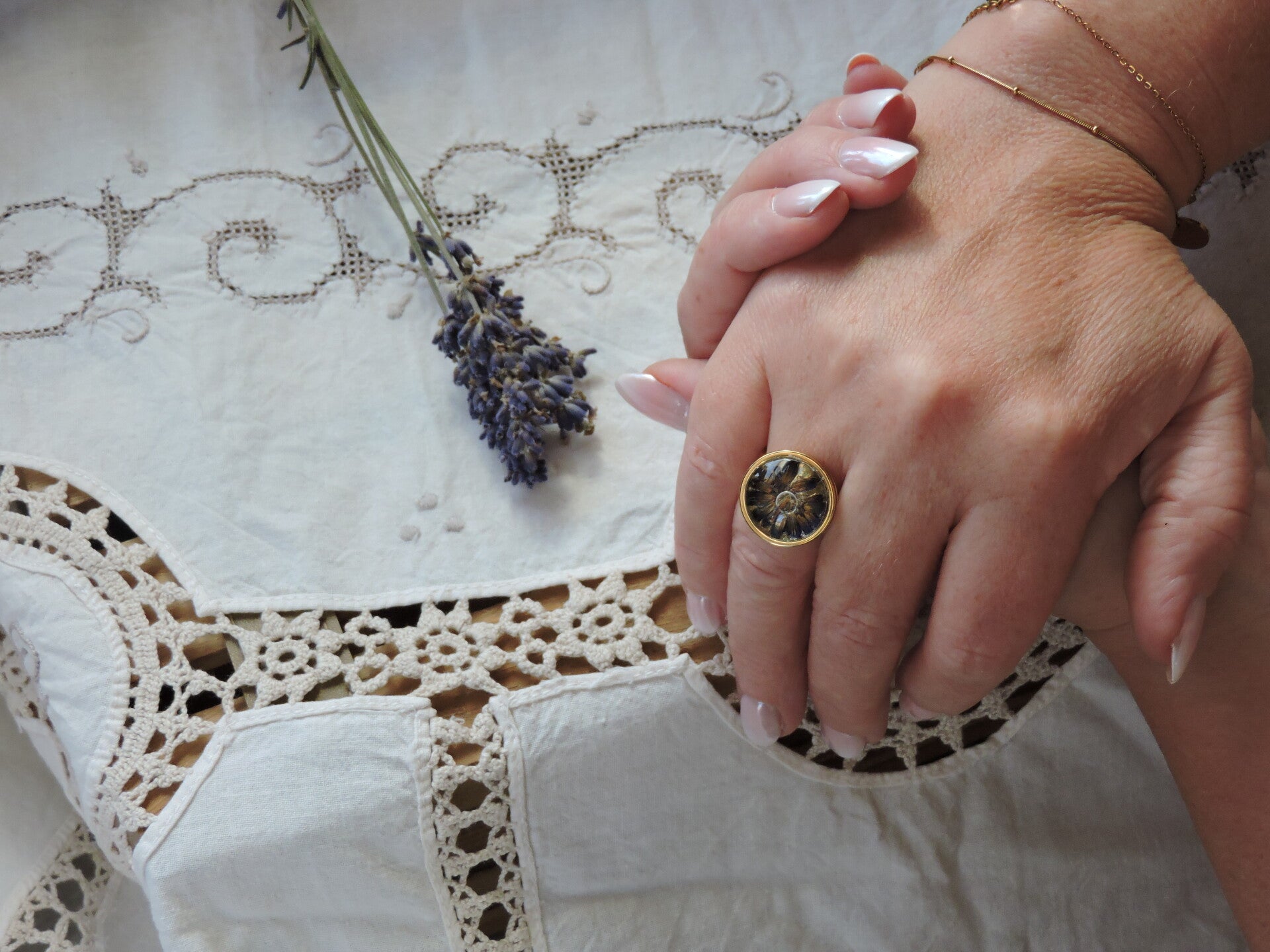 Bague artisanale délicate et poétique " Collection "Brise de provence"