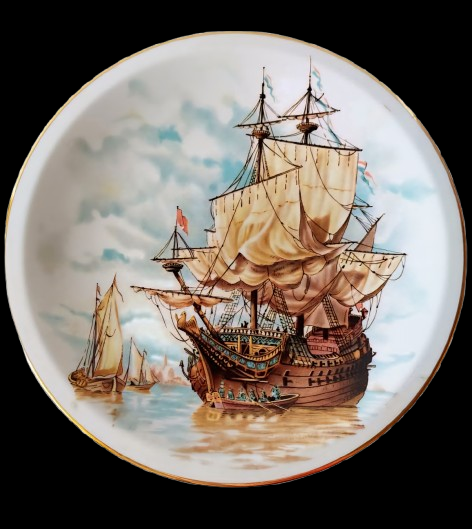 Leonardo Collection ships at sea plaques