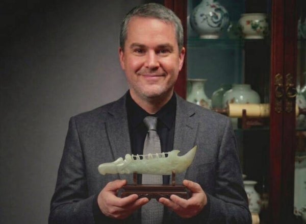 30 - 50 year old 6 Ring Carved Jade Dragon Dagger