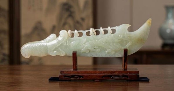 30 - 50 Year Old Carved 6 Ring Jade Dragon
