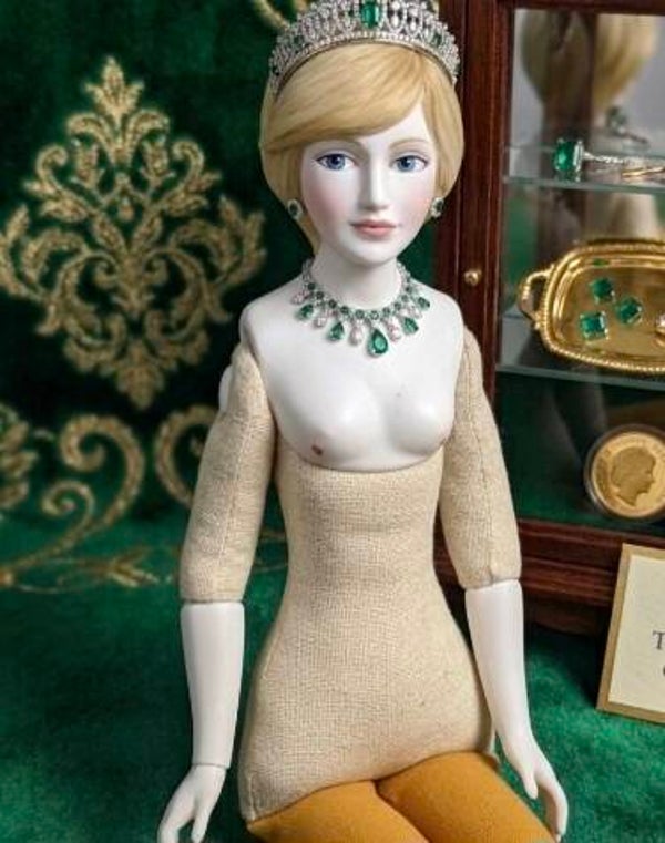 Vintage 1983, Royal Doulton, Diana, Doll