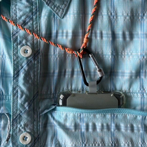 Handy beim Angeln sicher und mit Stil aufbewahren