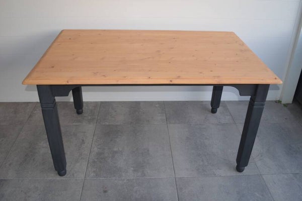 Massief houten eettafel – stijlvol opgeknapt
