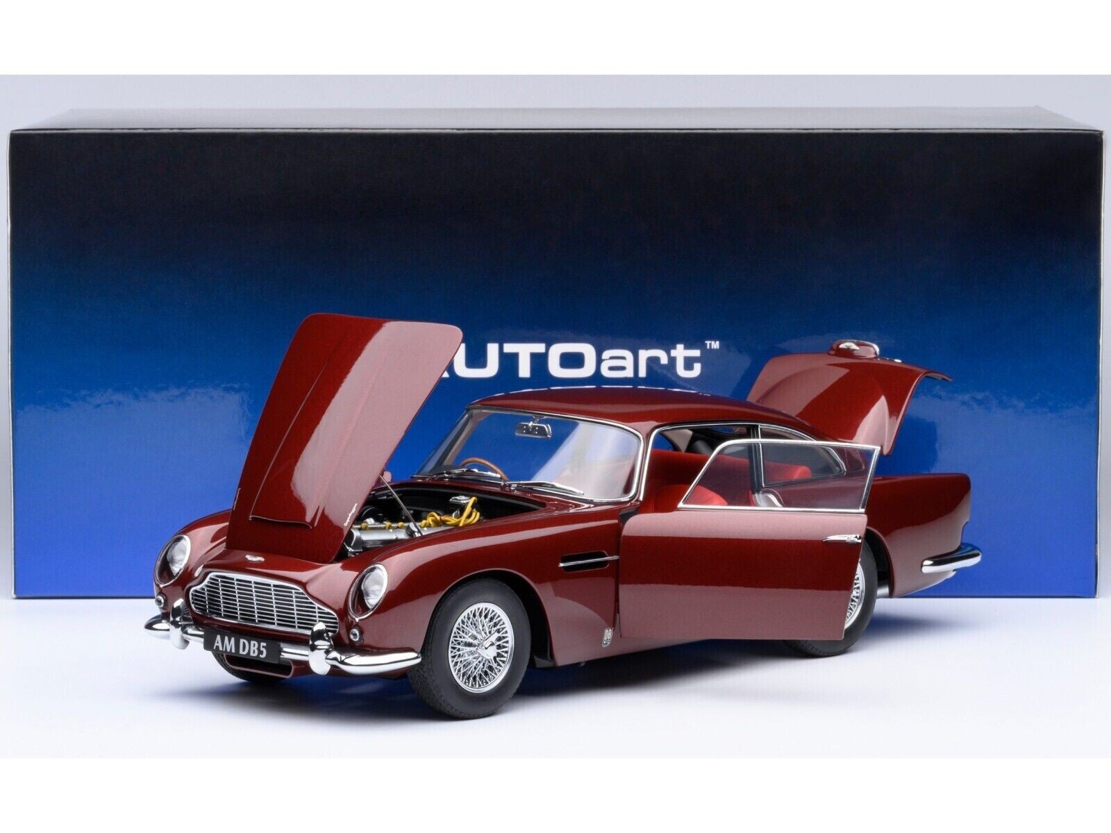 Aston Martin DB5 RHD 1/18 Scale Composite Model 70289