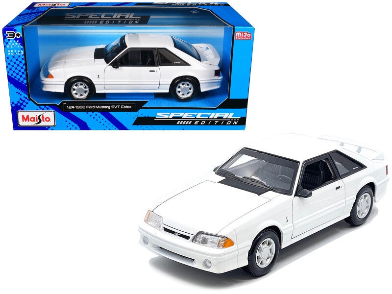 1993 Ford Mustang SVT Cobra White 1/24 Scale Diecast Model 32906