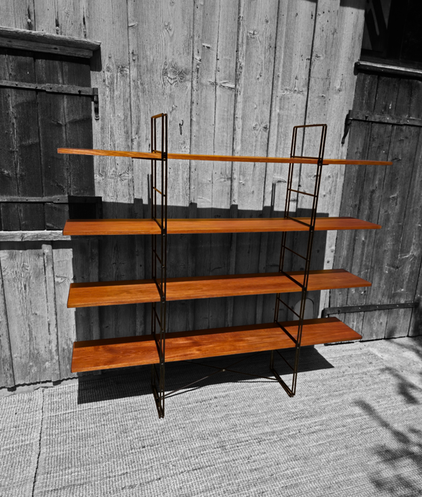 UNIKAT Enetri/Guide in Teak , Gammelgaard meets Mid Century
