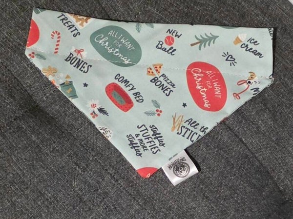 Santa paws list over the collar bandana