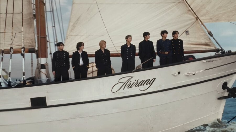 Escena del MV oficial de Swim, sencillo principal de la discografía ARIRANG, comeback 2026 BTS
