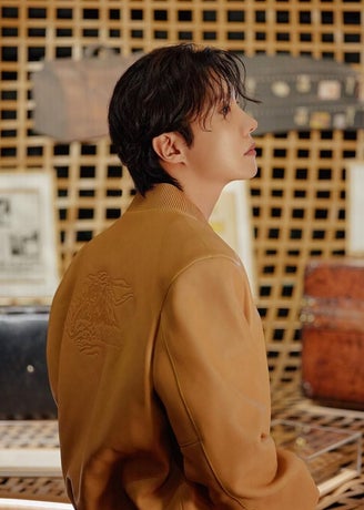 Jhope moda en Louis Vuitton