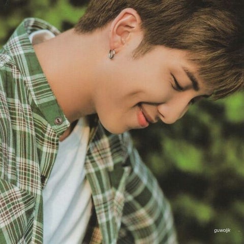 BTS, RM o Namjoon, sonriendo