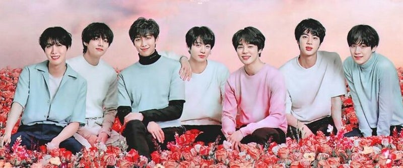BTS entre flores