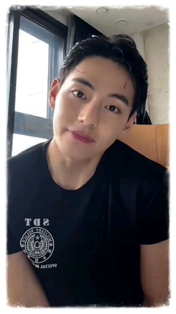 V de BTS en el servicio militar