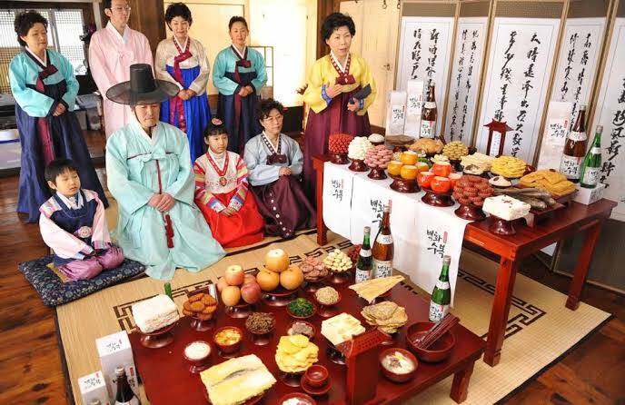 Familia celebrando el Chuseok