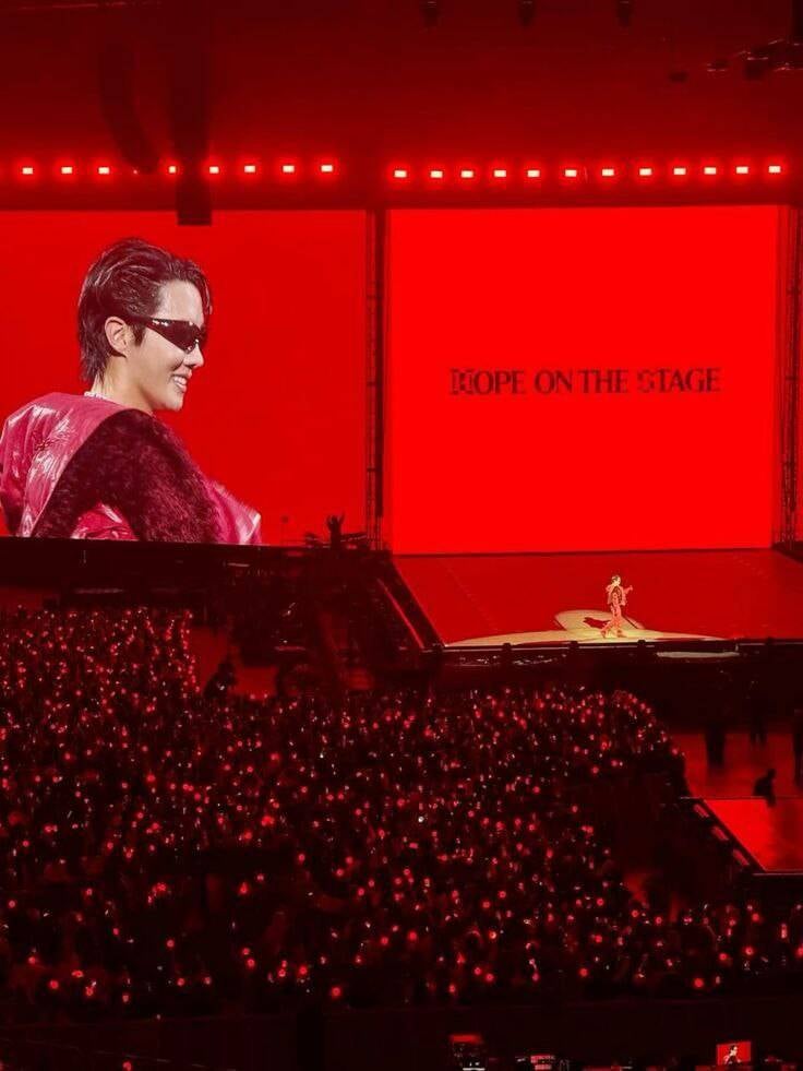 Jhope de BTS en su tour Hope On The Stage