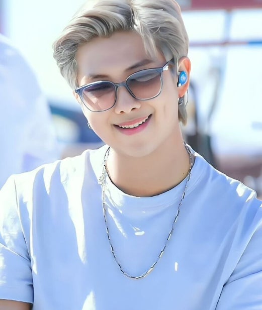 RM, Nam de BTS, sonrisa