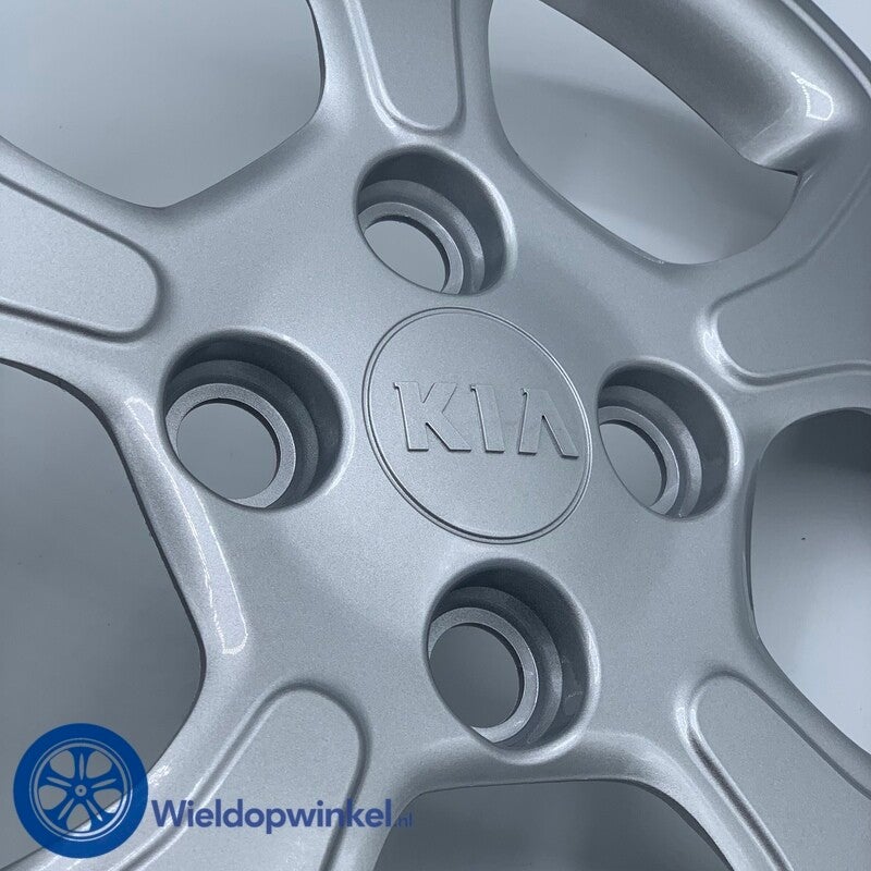 Set Van 4 Wieldoppen 14 Inch Voor Lancia Ypsilon Nieuw Logo - Niet Origineel