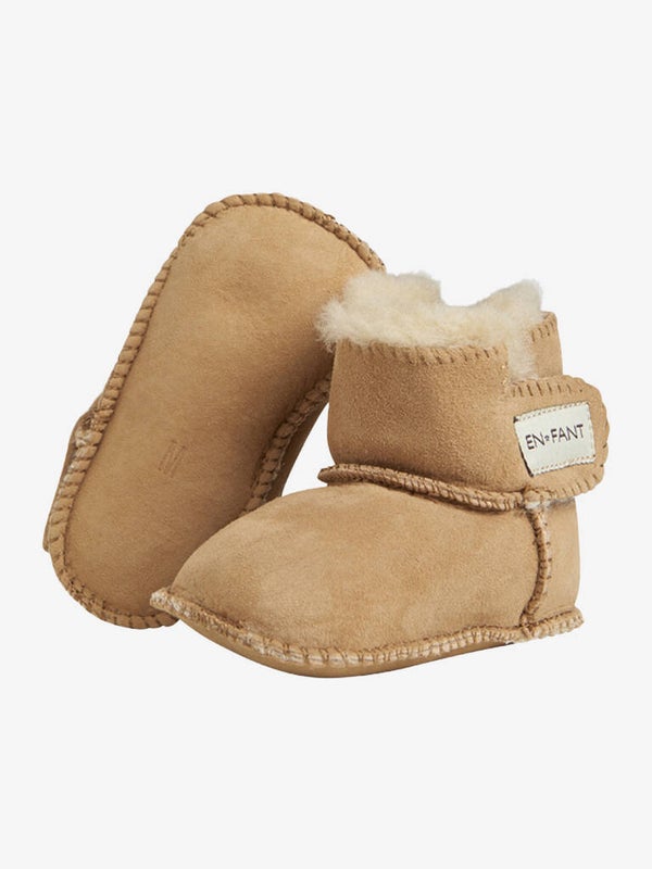 Lammeskinnsstøvler fra EN FANT (Kamel)