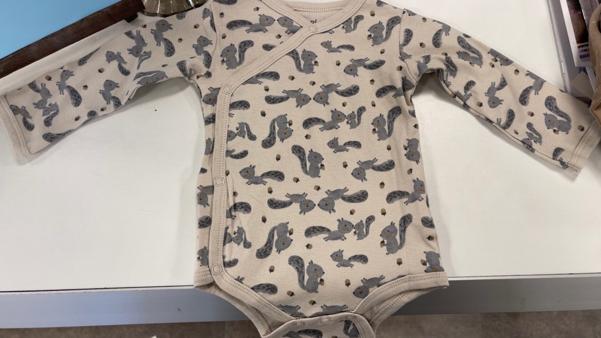 3 bodyer 2 bukser str 68