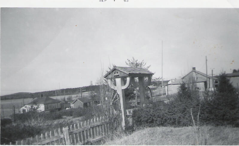 Vue arrière de la maison familiale à Clova.