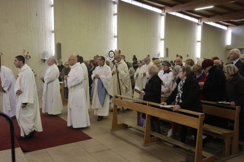 Mouvement de l’Envolée de Petites Colombes présidé par Monseigneur Dominique Rey  (Fréjus  / Toulon, France - 2009)