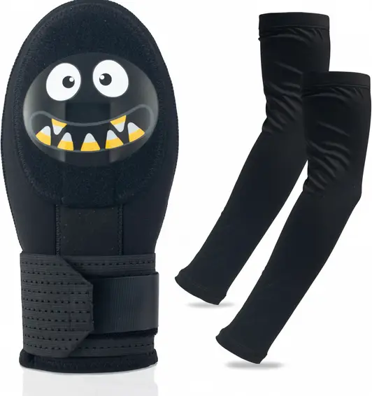 INNOVIATO sliding mitt with innovative retention design and full palm coverage on a neutral background.