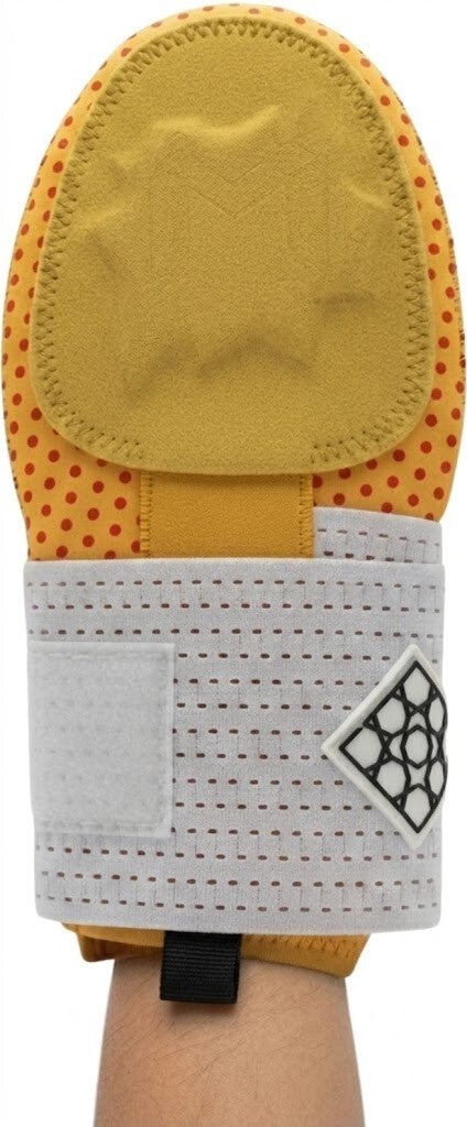 MediCaptain Baseball Sliding Mitt displaying its neoprene EVA foam padded construction and ambidextrous left right hand design on a neutral background.