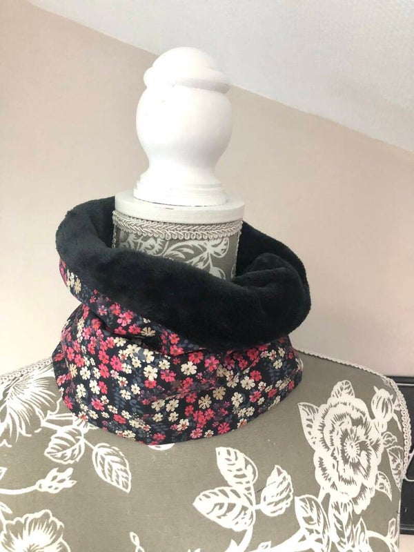 Snood Enfant ou bébé rayé bleu à fleurs doublure marine