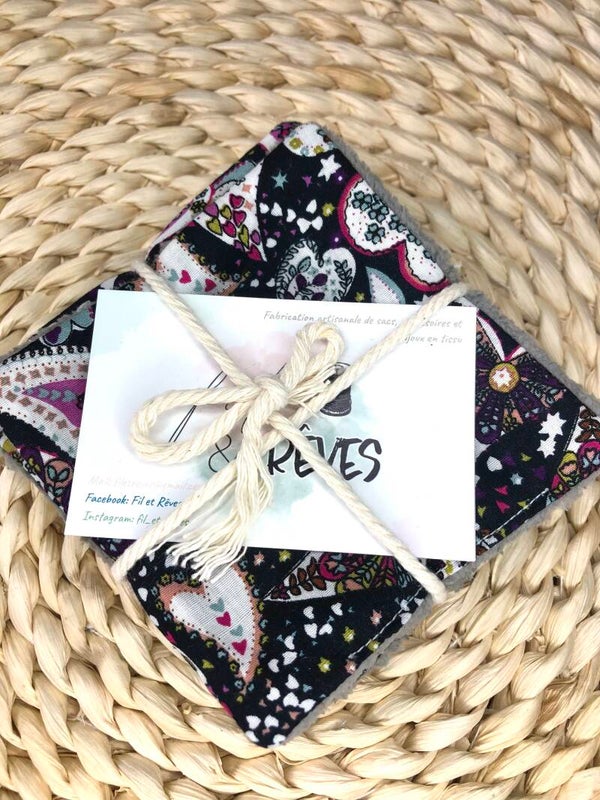 Lingettes démaquillantes lavables imprimé cœurs fond noir éponge grise