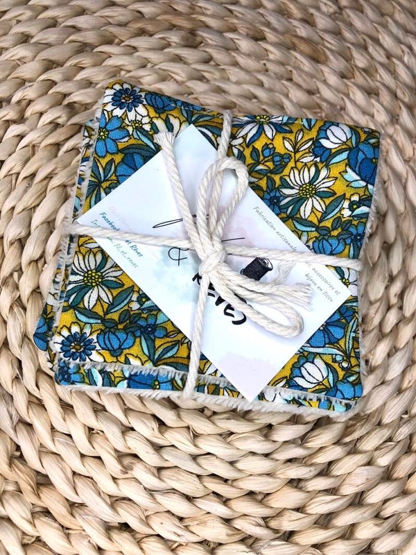 Lingettes démaquillantes lavables imprimé fleuri jaune et bleu éponge écru