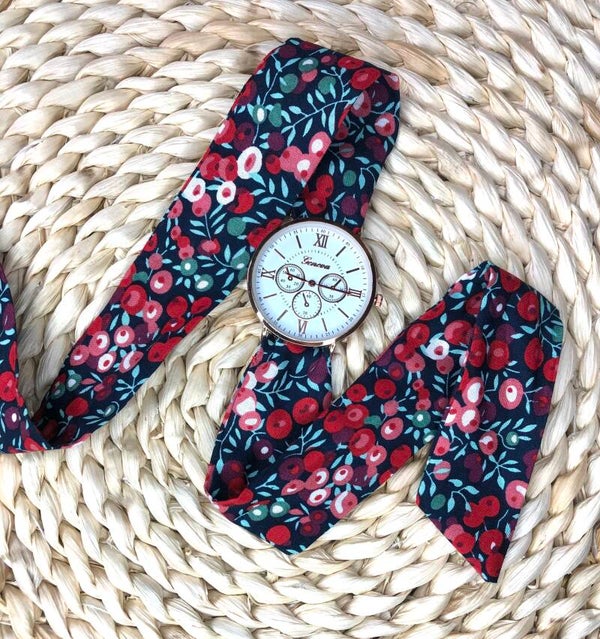 Montre à nouer bracelet noir et rouge