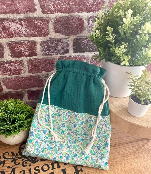 Pochon personnalisé fleuri vert foncé