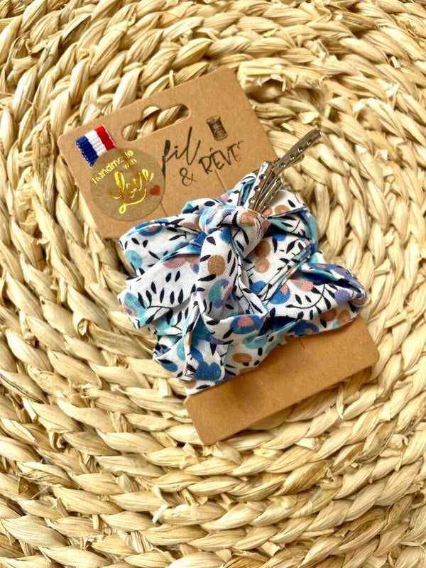 Lacets en coton fleuri tons bleu ciel lilas