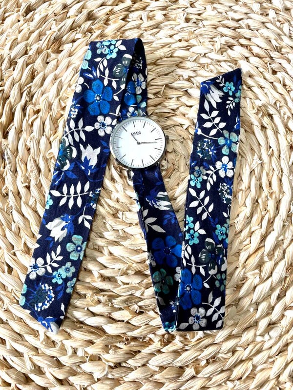 Montre à nouer bracelet fleuri tons bleu roi
