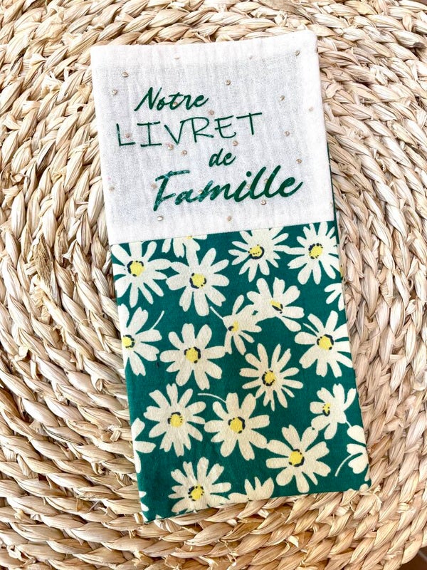Pochette livret de famille marguerite vert