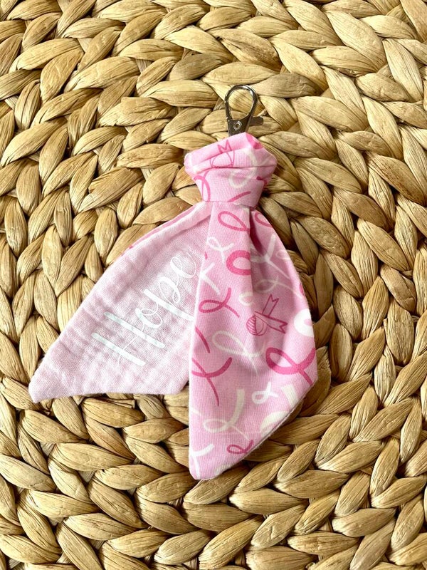 Porte-clé octobre rose tissu sigle