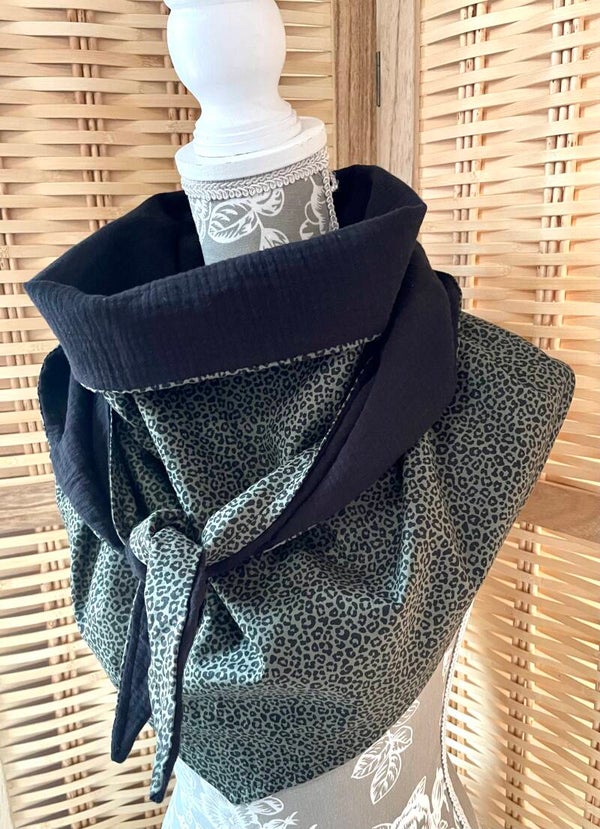 Chèche femme en coton imprimé léopard kaki doublure noire