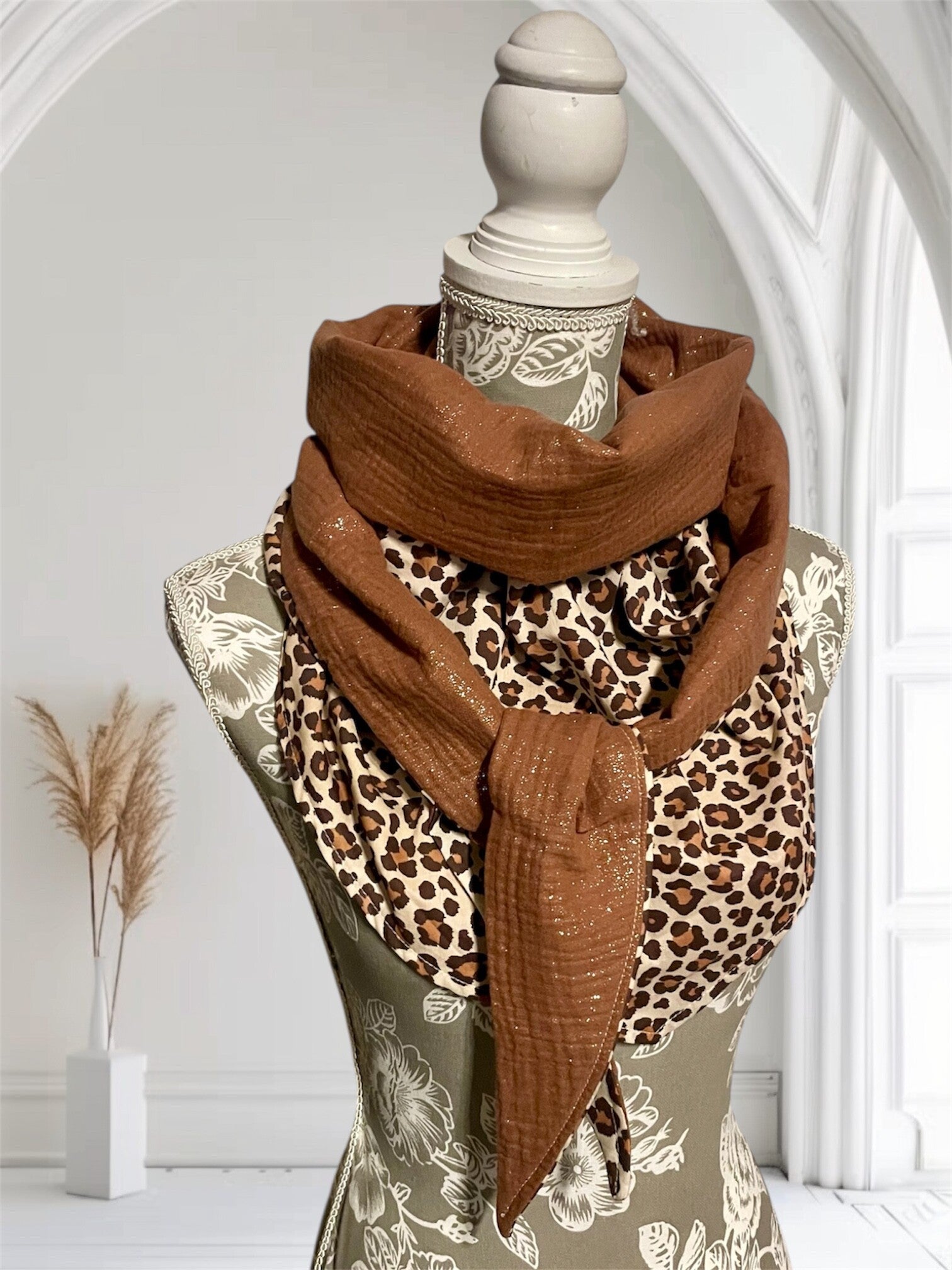 Chèche femme en coton léopard double gaze pailletée marron