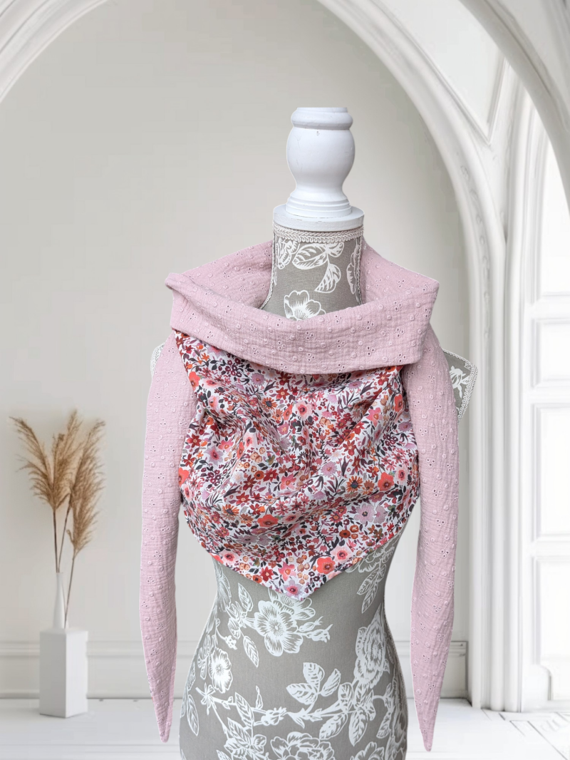 Chèche femme en coton fleuri doublure brodée rose clair