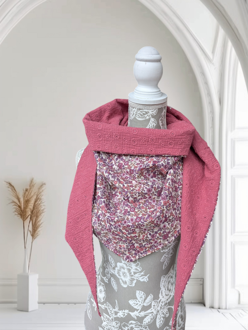 Chèche femme en coton fleuri doublure brodée rose foncé
