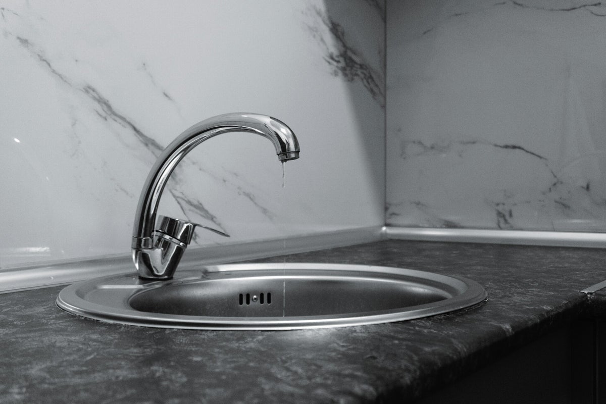 DM EMERGENCY PLUMBING