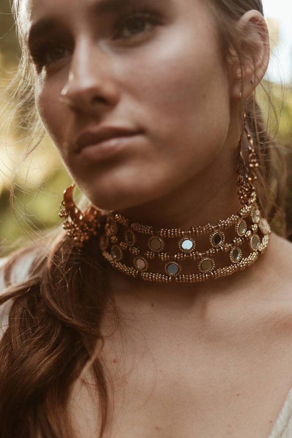 CHOKER KARBI